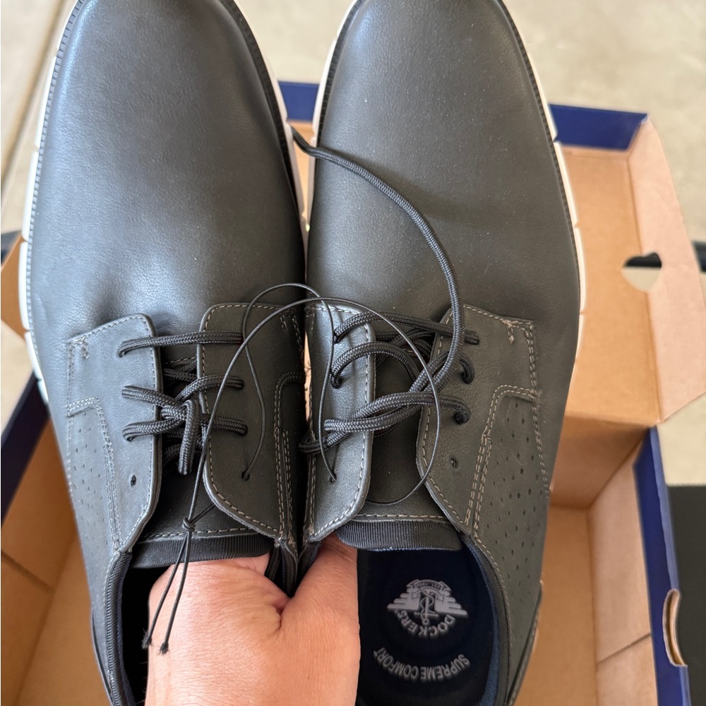 Dockers Men's Gray Leather Oxfords